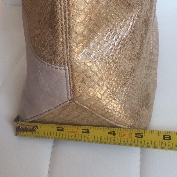 NWT Anne Klein Gold Tan Cream Tote with Orange lining - Picture 15 of 16